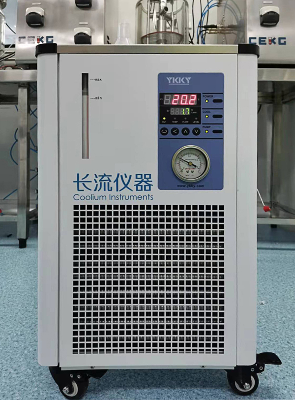 精密冷水機(jī).jpg 精密冷水機(jī).jpg