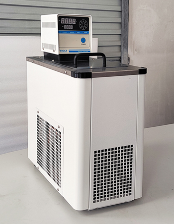 恒溫水浴槽.jpg 恒溫水浴槽.jpg