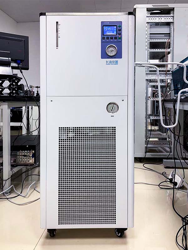 超低溫循環(huán)機(jī).jpg