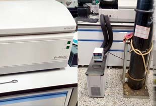 熒光光度計(jì)配套設(shè)備：制冷循環(huán)水浴的應(yīng)用與注意事項(xiàng)