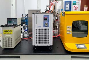 有沒有移動式的小型冷水機(jī)？