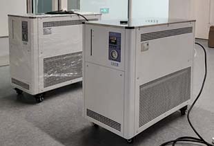 雙回路雙防護：兩進兩出精密冷水機技術解析